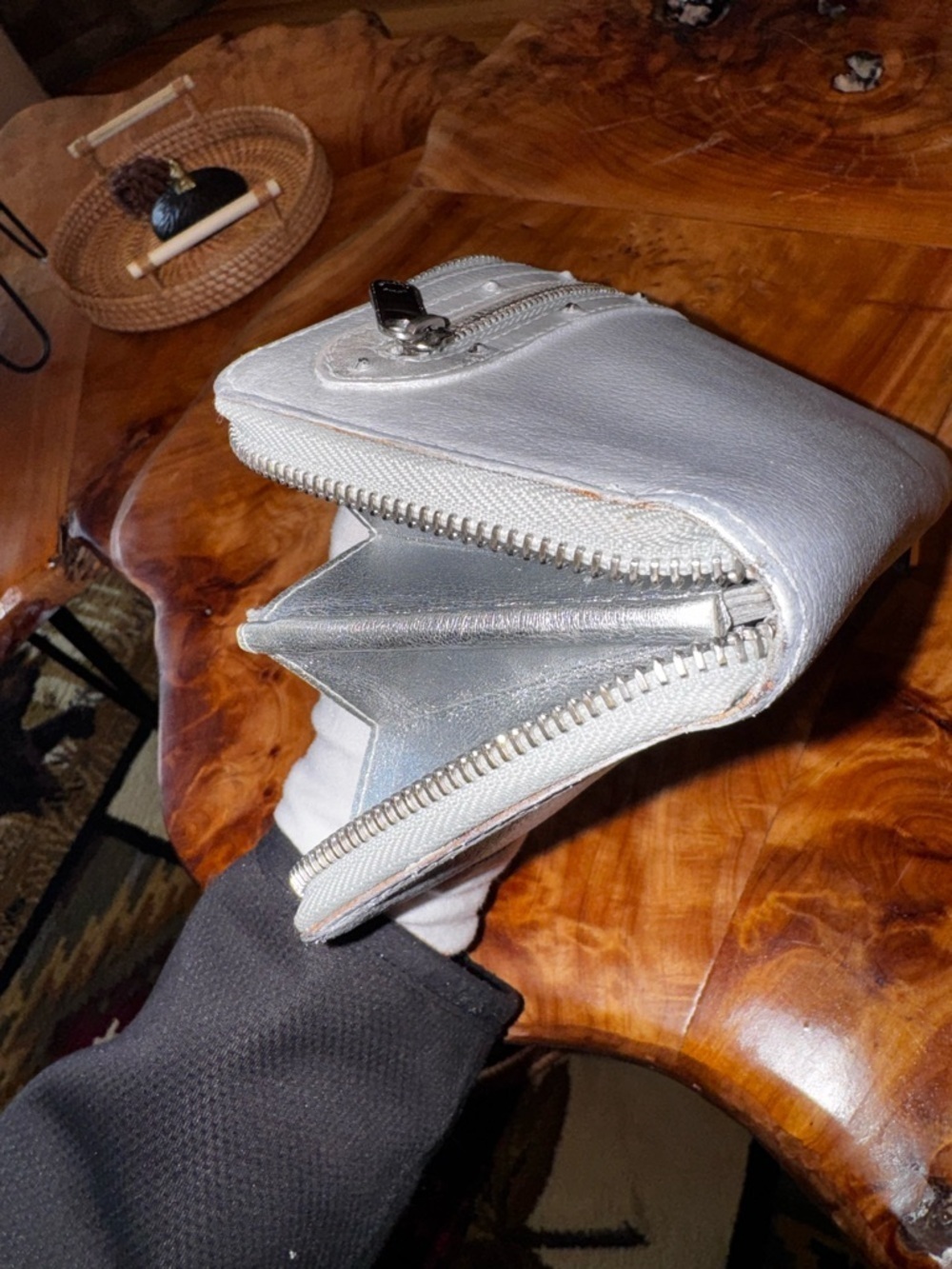 Louis Vuitton, authentic leather, Continental wallet, silver vintage 2007! - Picture 16 of 17